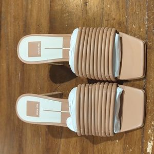 NWT Dolce Vita heels size 9.5